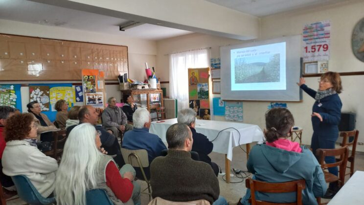 Huertas. Nos encontramos ayer para aprender sobre frutales.