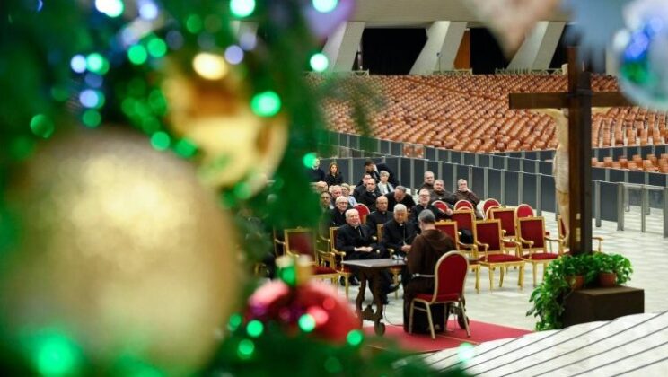 LA PUERTA DE LA PEQUEÑEZ