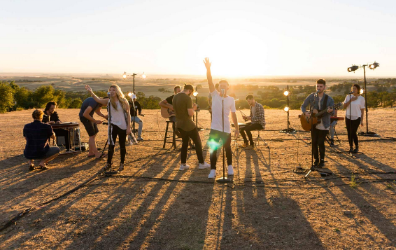 HACEN FALTA CANTORES