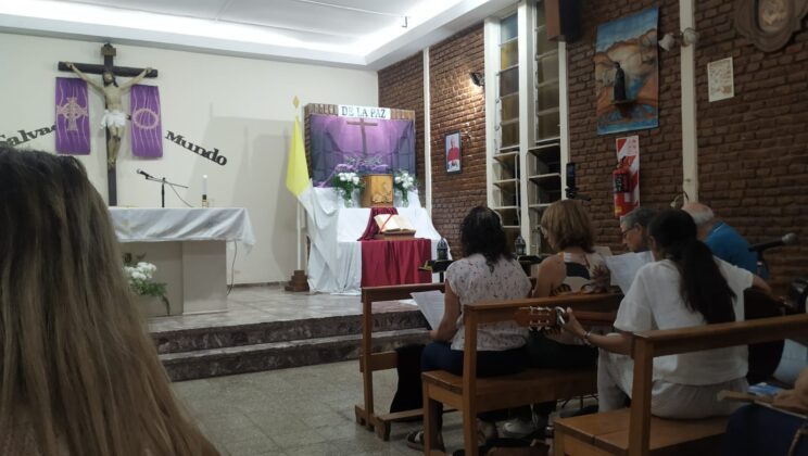 VIDEO E IMÁGENES DE LA MISA DEL JUEVES SANTO EN LA PARROQUIA