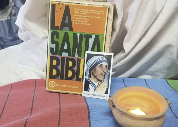 VOLUNTARIOS DE CÁRITAS